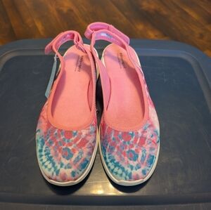 Easy Spirit Pink Tie-Dye Shoes